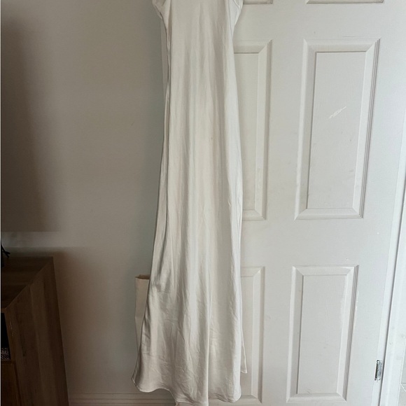 SHEIN white Satin  strapless maxi dress XL - Picture 5 of 6